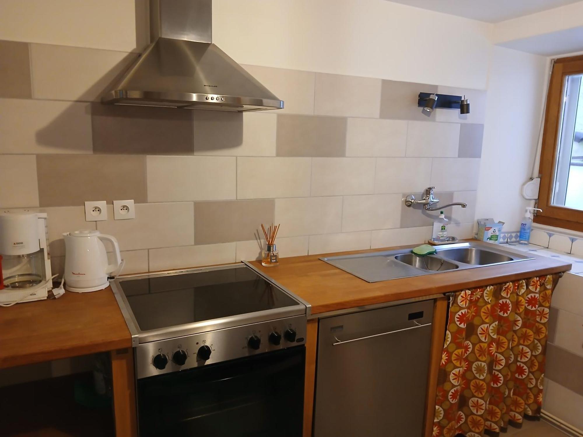 Charmant Petit Appartement Avec Bel Exterieur. サン・タマラン 部屋 写真